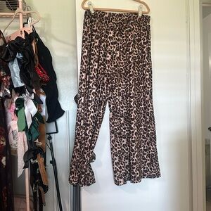 Wide leg leopard pants 3x